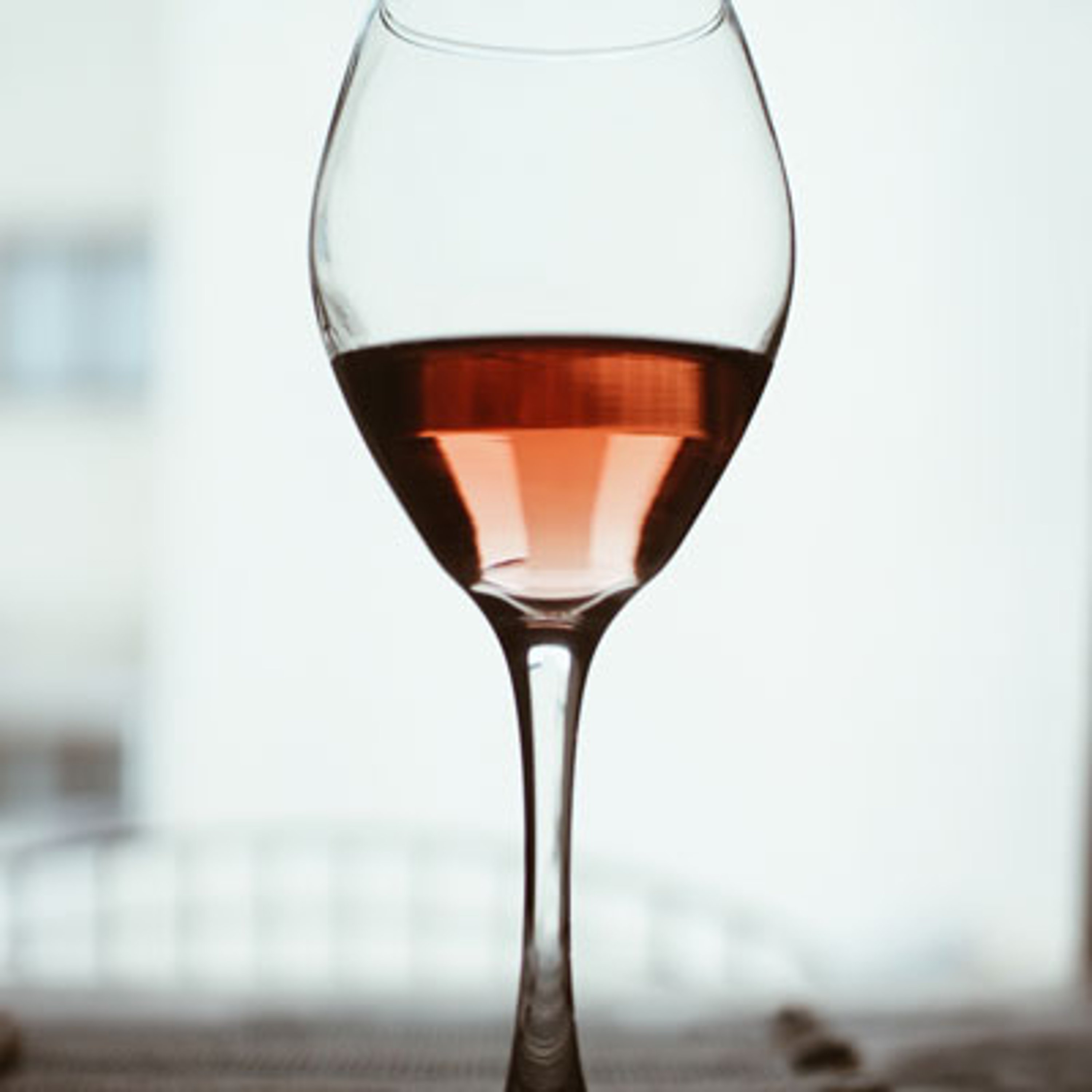 Weinglas mit Rosé